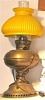 ANTIQUE STUDENT TABLE LAMP 1900s BRASS BASE & YELLOW GLASS SHADE 