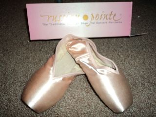 Russian Pointe   Entrada Pointe Shoes   Sizes 35 42   