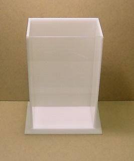 WHITE ACRYLIC TANK FOR TAKING PICTURES OF TROPICAL FISH