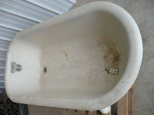 antique bathtub in Home & Hearth