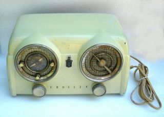   CROSLEY D 25CE Dashboard Chartreuse Green Retro Table Clock Radio
