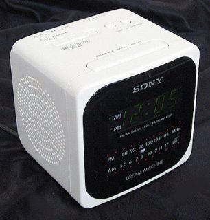 SONY Dream Machine ICF C120 Alarm Clock / AM,FM Radio White CUBE 