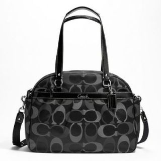 coach overnight bag in Clothing, 