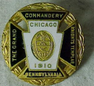   KNIGHTS TEMPLAR THE GRAND COMMANDERY PA CHICAGO 1910 ENAMELED GOLD PIN