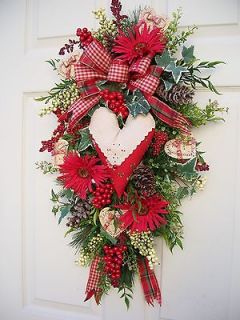 CHRISTMAS HEART SWAG~WREATH ALTERNATIVE~HOLIDAY DECORATION~COOKIES