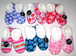 NEW FALL SNOOZIES SLIPPERS FOOT COVERING SO SOFT NON SKID BOTTOM 