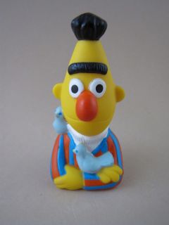 Sesame Street BERT FINGER PUPPET w/ Pigeons Bernice 3 Muppets 