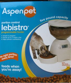le bistro pet feeder in Dishes & Feeders