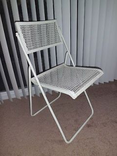   of 4 WOODARD White Wrought Iron Folding Metal Patio Chairs VINTAGE Set