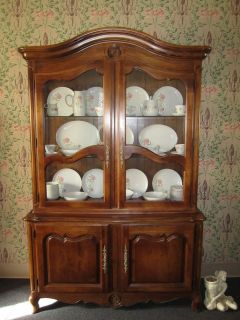 Ethan Allen Country French Collection Lighted China Hutch Antiqued 