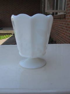 VINTAGE WHITE NAPCO VASE WITH GRAPES AND CHERRIES