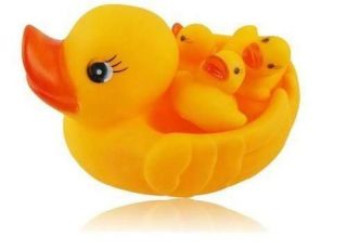 Mummy & Baby Rubber Race Cute Ducks Family Squeaky Bath Toys For Kids 