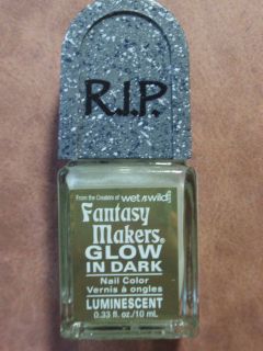   FANTASY MAKERS Glow in the Dark Nail Polish ♦ GO WITH THE GLOW 12490