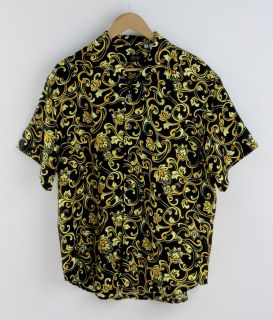 Vintage Versace Classic V2 Short Sleeve Sleeve Shirt Silk Size Small