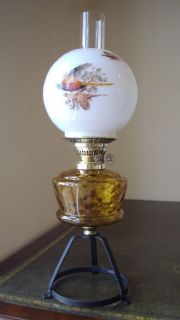   VICTORIAN ELTEX AMBER GLASS CABIN/TABLE OIL LAMP WITH PHEASANT GLOBE
