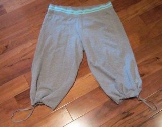LULULEMON FLASHBACK CROPS IN CLARITY GRAY AND ANGEL BLUE SIZE 8 