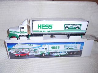 1992 HESS 18 WHEELER W/ RACER TRUCK W/ ORIGINAL BOX