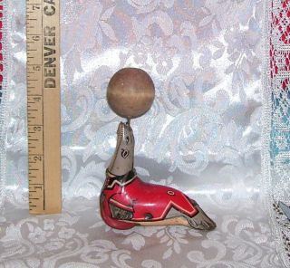 VINTAGE TIN J. CHEIN & CO SEAL WITH TURNING BALL TOY ORIGINAL AUCTION 