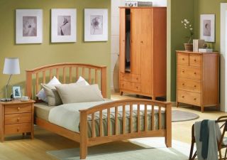   BROWN MAPLE STAIN FINISH WOODEN BED FRAME / BEDSTEAD WITH HEADBOARD
