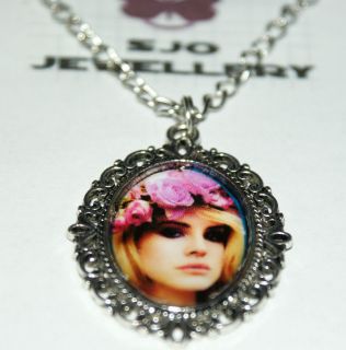 Gorgeous Large Cameo Photo Necklaces   Choose Your Fave Artists