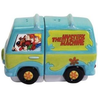 23309 Scooby Doo Gang Mystry MachinSalt Shakers Collectible Kitchen 
