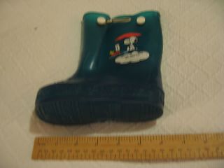 Vintage Snoopy Childrens Galoshes. Child size 5. Green. Snoopers 