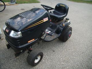 lawn tractor in Riding Mowers