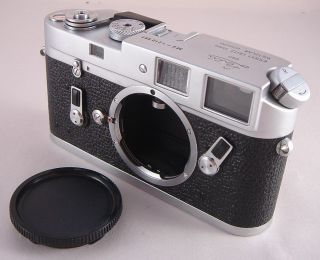 Leica Leitz M4 Chrome 35mm Film Camera & Brochure   Exc++ condition 