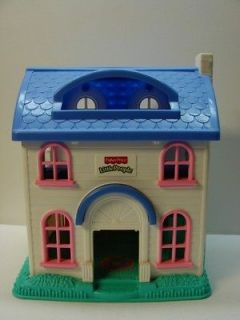 FISHER PRICE LITTLE PEOPLE HOUSE 2001   MATTEL 77975/77747
