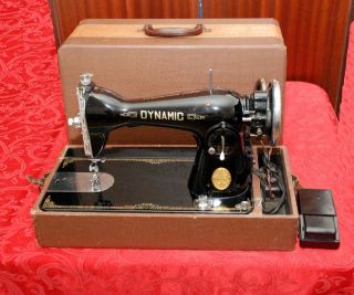 VINTAGE DYNAMIC DELUXE SEWING MACHINE MADE BY PRECISION JAPAN 1955