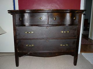 antique chest of drawers in Dressers & Vanities