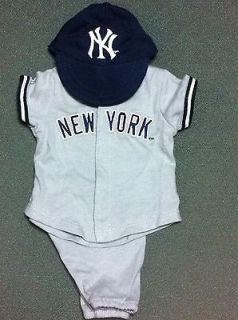 TODAY AMERICAN GIRL NEW YORK YANKEE HOME UNIFORM FOR DOLL RETIRED