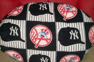 New York Yankees MLB Baseball FAN GIFT Stadium Pillow Cat Dog Pet Beds 