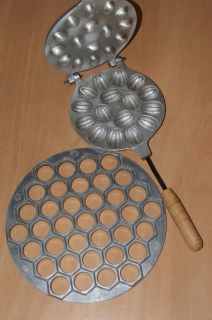   Mold for Ukrainian Russian Oreshki/ Nuts 16 + Ravioli Pelmeni mold
