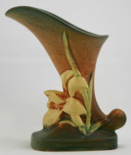 roseville zephyr lily vase in Roseville