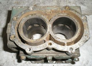 HP Elgin  Outboard Motor Crank Case Engine Block Cylinders