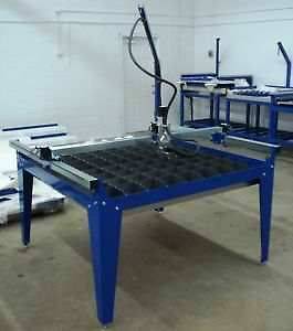 IPLASMA 4x4 CNC Plasma Cutting Table w/Stainless water pan