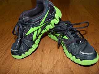 Reebok Zig Tech Black & Bright Green Tennis Athletic Shoes Size 2.5 