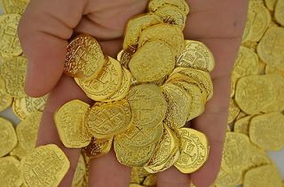   OF 100 ★ SHINY GOLD TOY PIRATE TREASURE COINS ★ ATOCHA DOUBLOONS