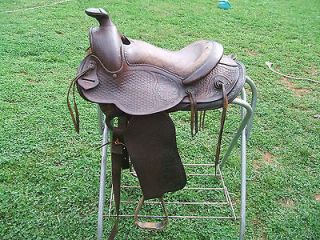 Vintage N Porter co 14 1/2 western saddle