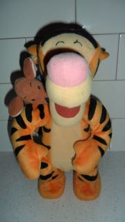   / JUMPING / BOUNCING TIGGER PLUSH WITH ROO FROM WINNIE THE POOH TOY