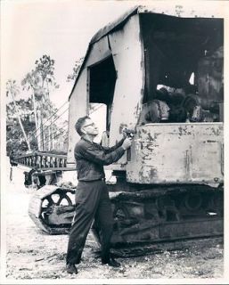 1965 Inglis Florida Mayor Allen Repairs Drag Line for Road Building 