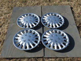 TOYOTA COROLLA WHEEL COVERS HUBCAPS 14 95 02 (4)  (Fits 