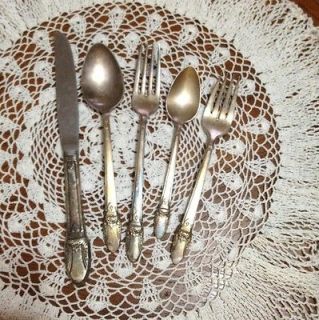 Vintage 1847 Rogers Bros. IS First Love Silverplate Flatware Place 