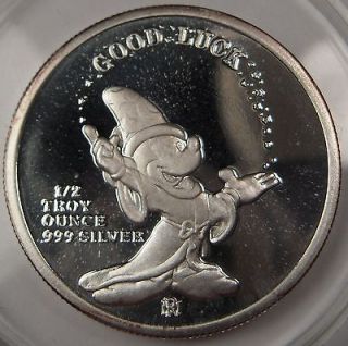 Walt Disney, Mickey Mouse MICKEYS GOOD LUCK 1/2 Troy Oz. 999 Silver 