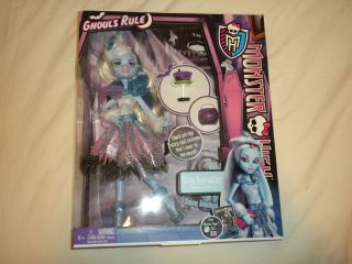 Monster High Ghouls Rule Doll Abbey Bominable. New In Box Smoke 
