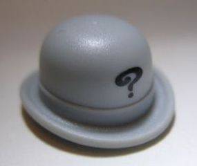   Minifig, Headgear Riddler Hat, Bowler w/ Black Question Mark   Gray