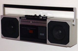 SONY CFS 300 VINTAGE BOOMBOX CASSETTE RADIO 1983 MODEL