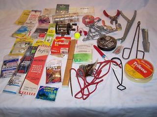 VINTAGE FISHING LOT,HOOKS,WEIGHTS,LINE,SPINNERS,SCALER,SCALE ,BOBBINS 