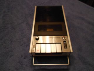 Magnavox Shoebox style Portable Cassette Player Recorder TE 3254